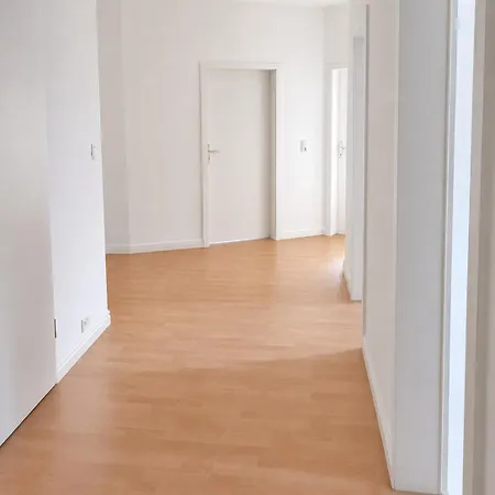 Charming Shared For Long-term Guests In